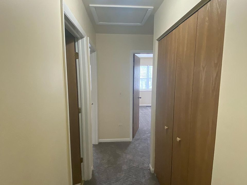 1st image of 492 N Lake Shore Dr #492