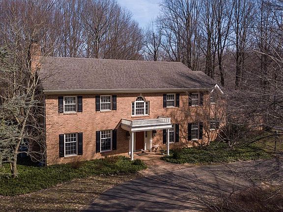 2nd image of 4 N Buckridge Dr