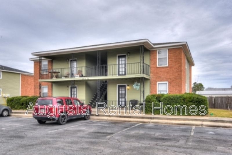 1st image of 2575 1/2 Tobacco Rd APT B