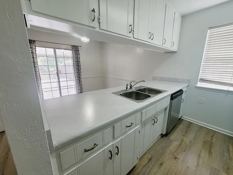 2939 Par Ln — Photo 9