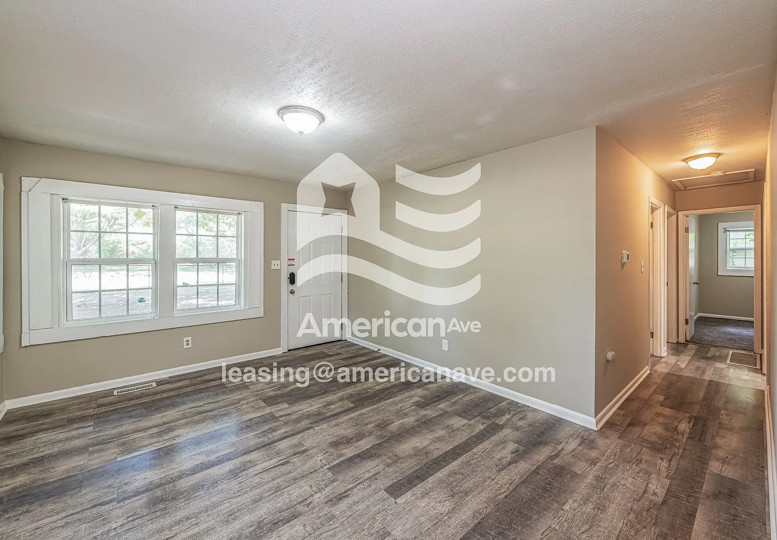 3 bed, 1.0 bath, 929 sqft, $1,325 — Photo 4