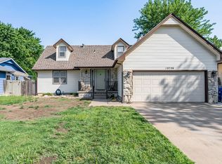 10706 E Countryside St, Wichita, KS 67207