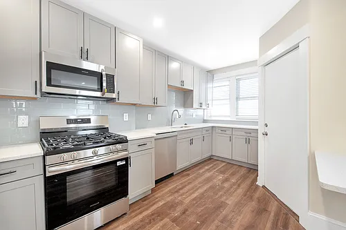 118 School St #3 Photo 1