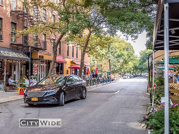 5th image of 341 E 9th St APT 5A