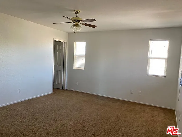 41183 Bank Ct — Photo 13