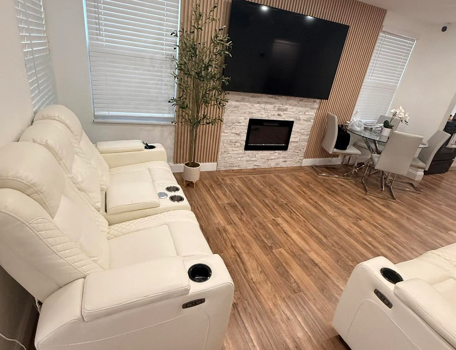 4 bed, 1689 sqft, $3,100 — Photo 1