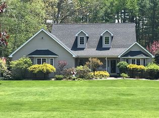 3 Carlyle Ter, Saratoga Springs, NY 12866