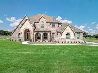 870 Black Champ Rd, Waxahachie, TX 75167