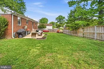 3241 Holly Hill Dr — Photo 9
