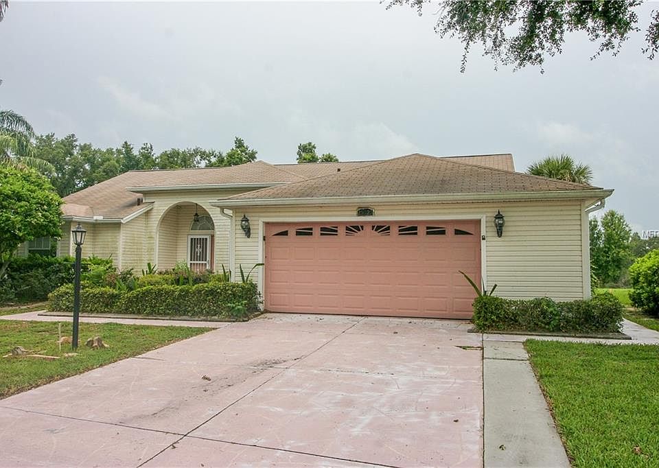 1st image of 25025 Riverwalk Dr