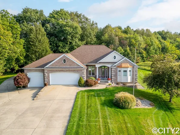 3667 Hillside Dr, Hudsonville, MI 49426