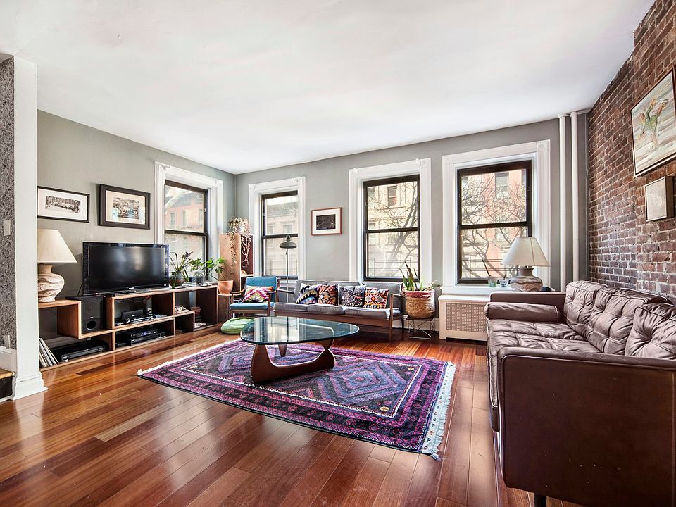 1st image of 120 W 69th St #3/4