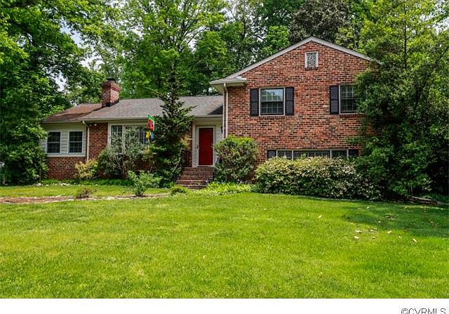 1st image of 3031 Darnley Dr
