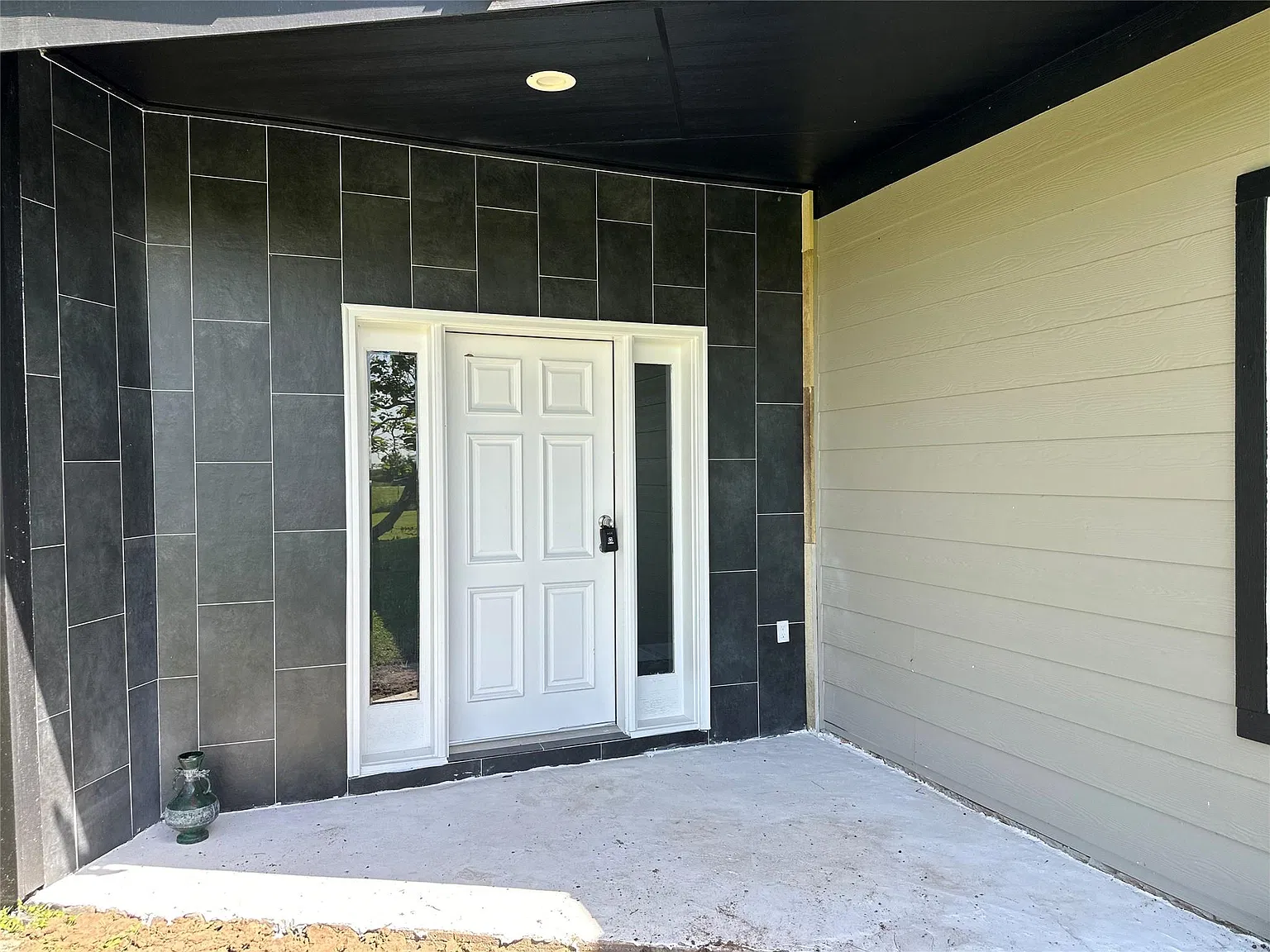 4 bed, 2.5 bath, 2496 sqft, $2,450 — Photo 4