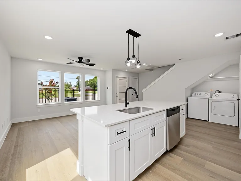 7611 Lawn St #D — Photo 5