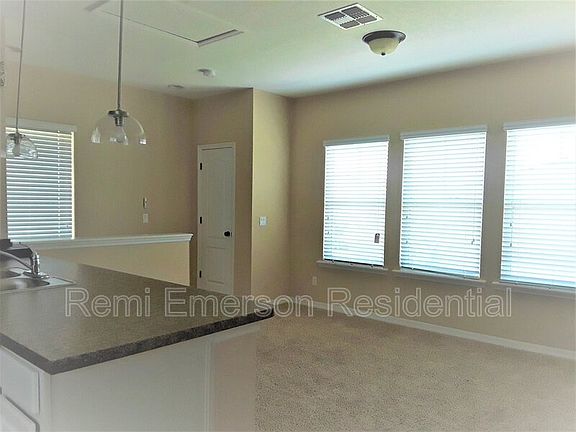 5th image of 13703 Heaney Ave