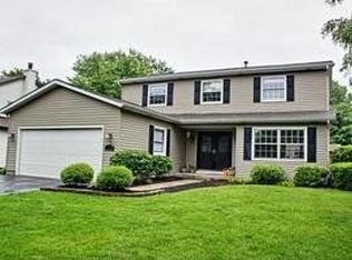 279 Midlane Dr, Crystal Lake, IL 60012