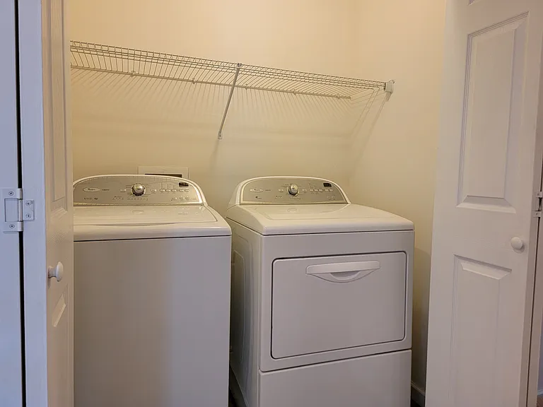 402 Mount Olive Ln — Photo 15