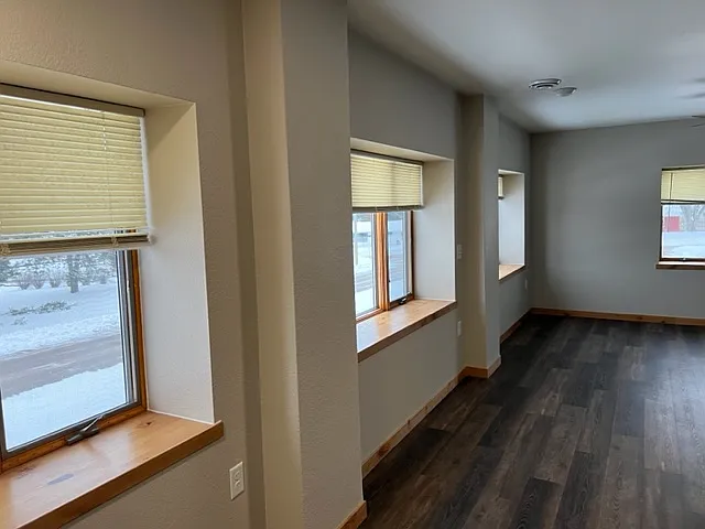 Sunset Place Apartments — Photo 76