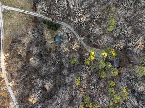 3rd image of 15399 Clapper Hollow Rd