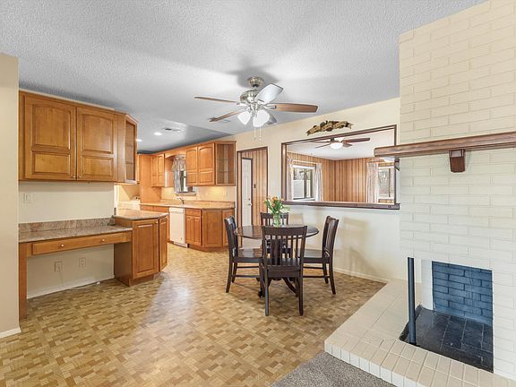 4th image of 3112 Riviera Pl NE