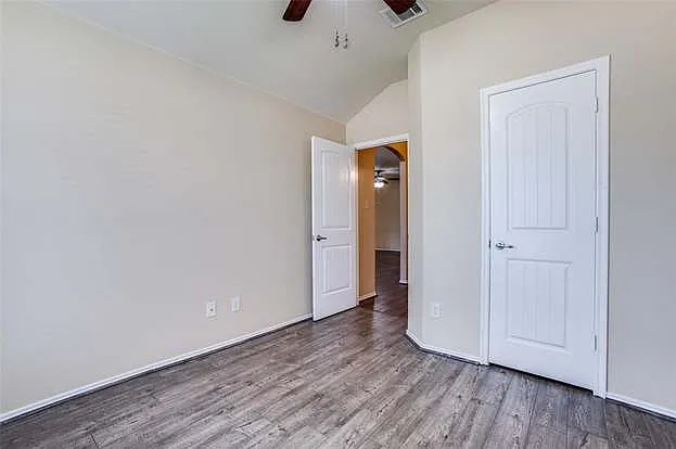 136 Meadow Crest Dr — Photo 33