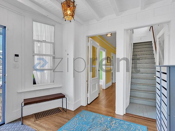 3rd image of 1444 Newcomb Ave