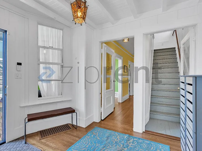 1444 Newcomb Ave — Photo 3