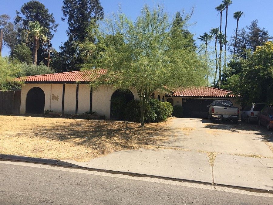 1st image of 5444 E Belmont Ave