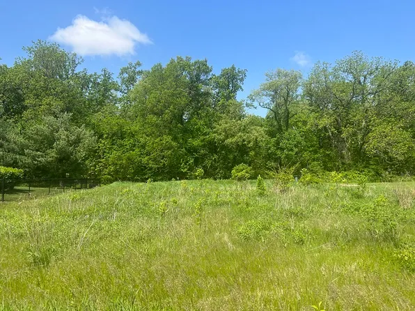 505 Preserve Dr, Genoa, IL 60135