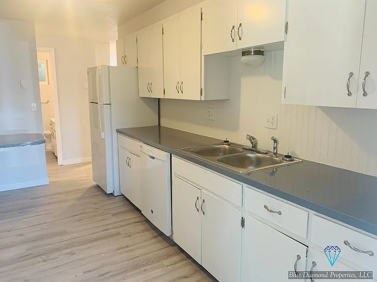 3114 Iowa Ave #1 — Photo 6