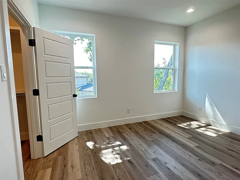 3908 Rochelle Dr — Photo 33