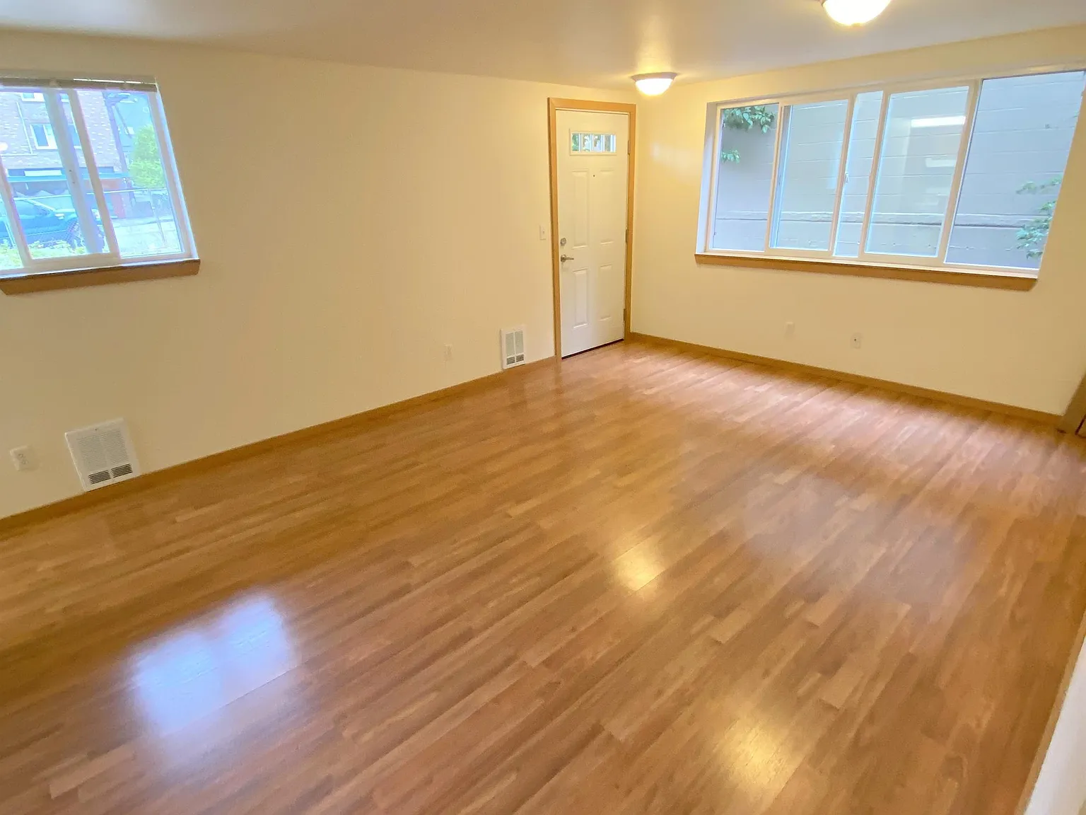 1446 - 101 — Photo 2