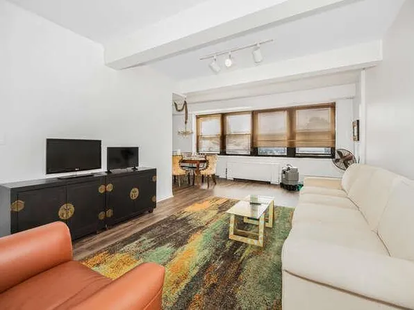 18-35 Corporal Kennedy #L1, Bayside, NY 11360