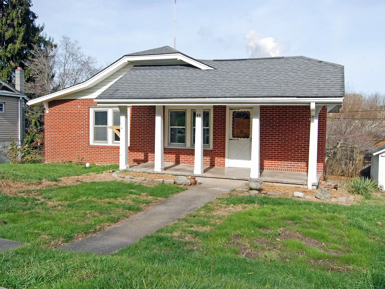 2 bed, 1000 sqft, $1,350 — Photo 1