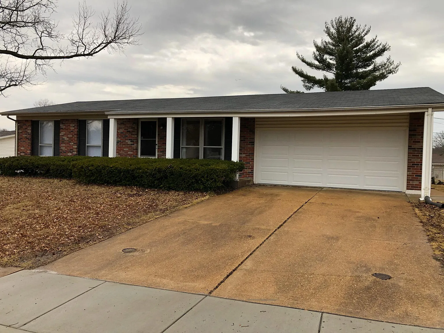 54 Brookwood Dr photo 1