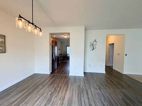 4th image of 609 Lauterbur Ln