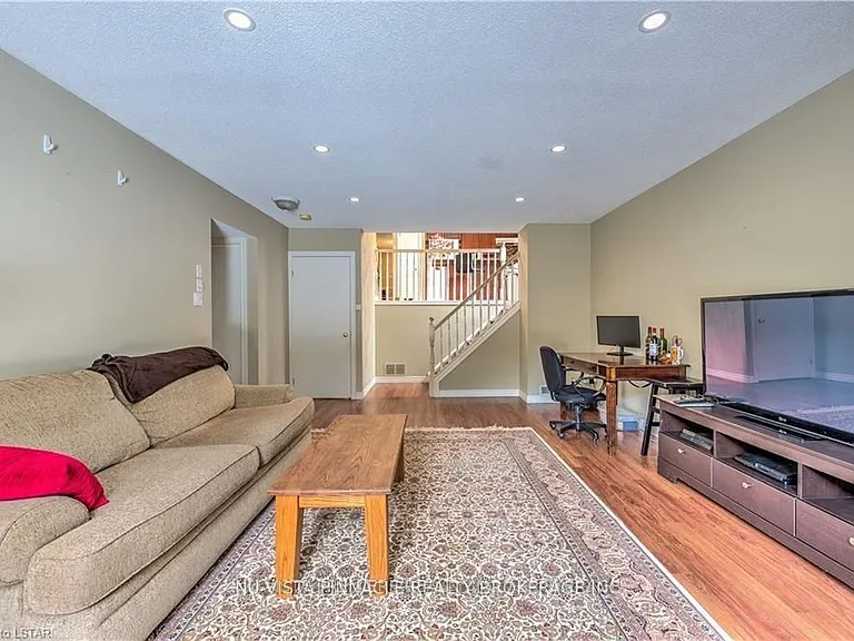 1263 Aldersbrook Rd — Photo 35