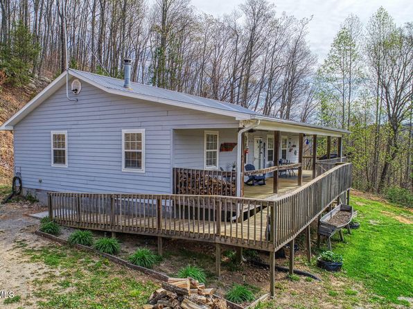 7538/7300 Snake Hollow Rd, Sneedville, TN 37869