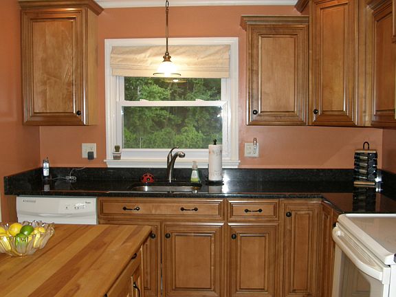 2nd image of 7 Nicole Dr