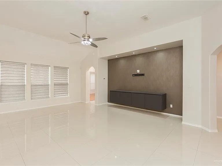 3007 San Armando — Photo 5
