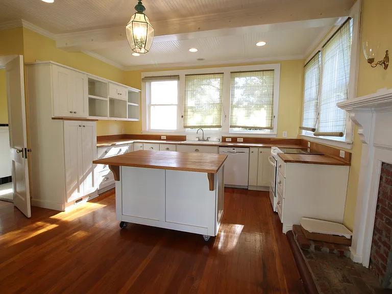 2831 Williamson Rd — Photo 7