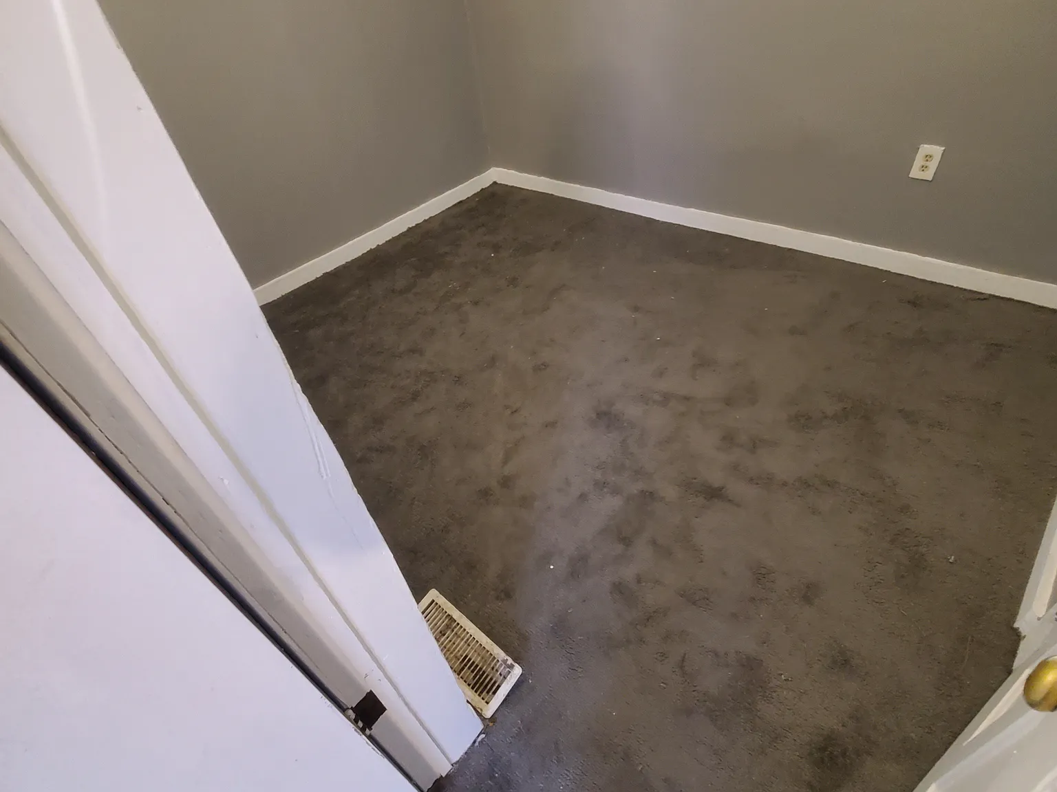 473 Howard St — Photo 2