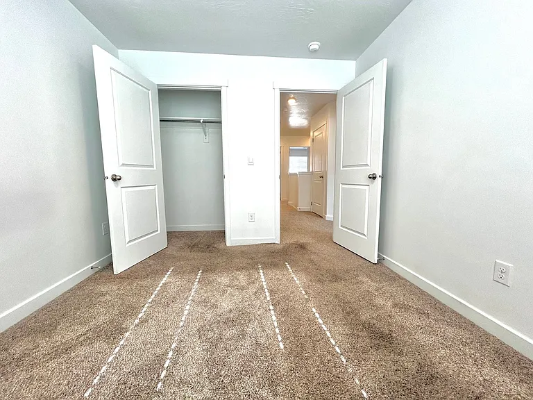 317 N 2050 W — Photo 9