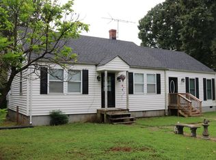 768 Guinea Rd, Farmville, VA 23901