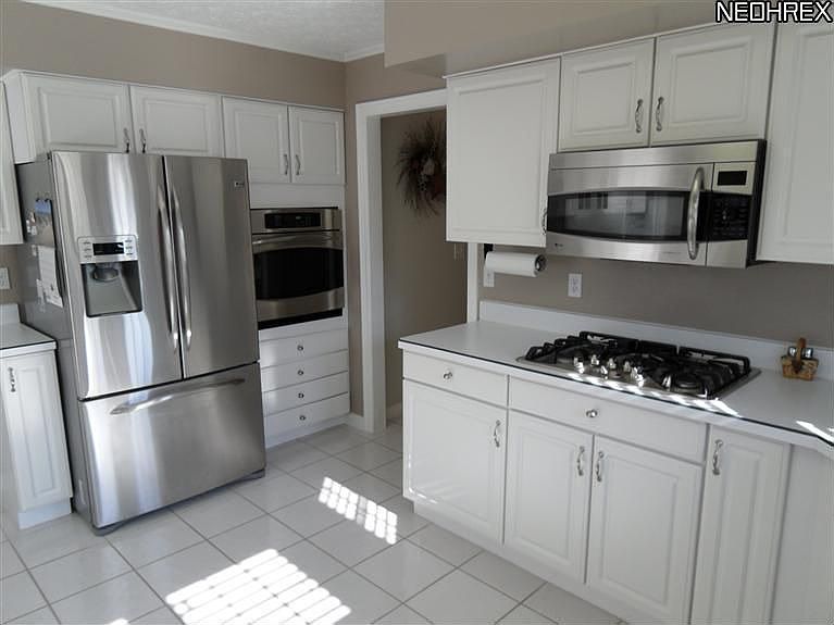 1st image of 340 Danbury Ln