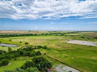 880 SW 3rd St, Minco, OK 73059