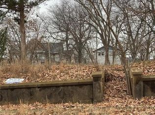 611 N 6th St, Poplar Bluff, MO 63901