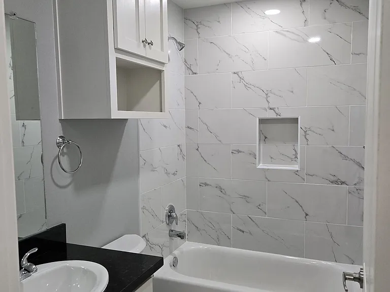 102 S Cindy Ave #D — Photo 5