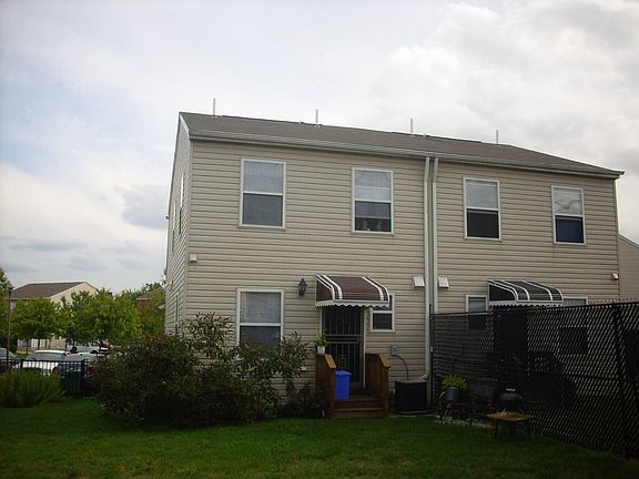 3rd image of 1311 Ogden Ct
